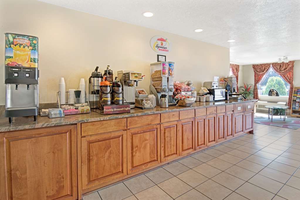 Hotel Super 8 By Wyndham Bernalillo Facilidades foto